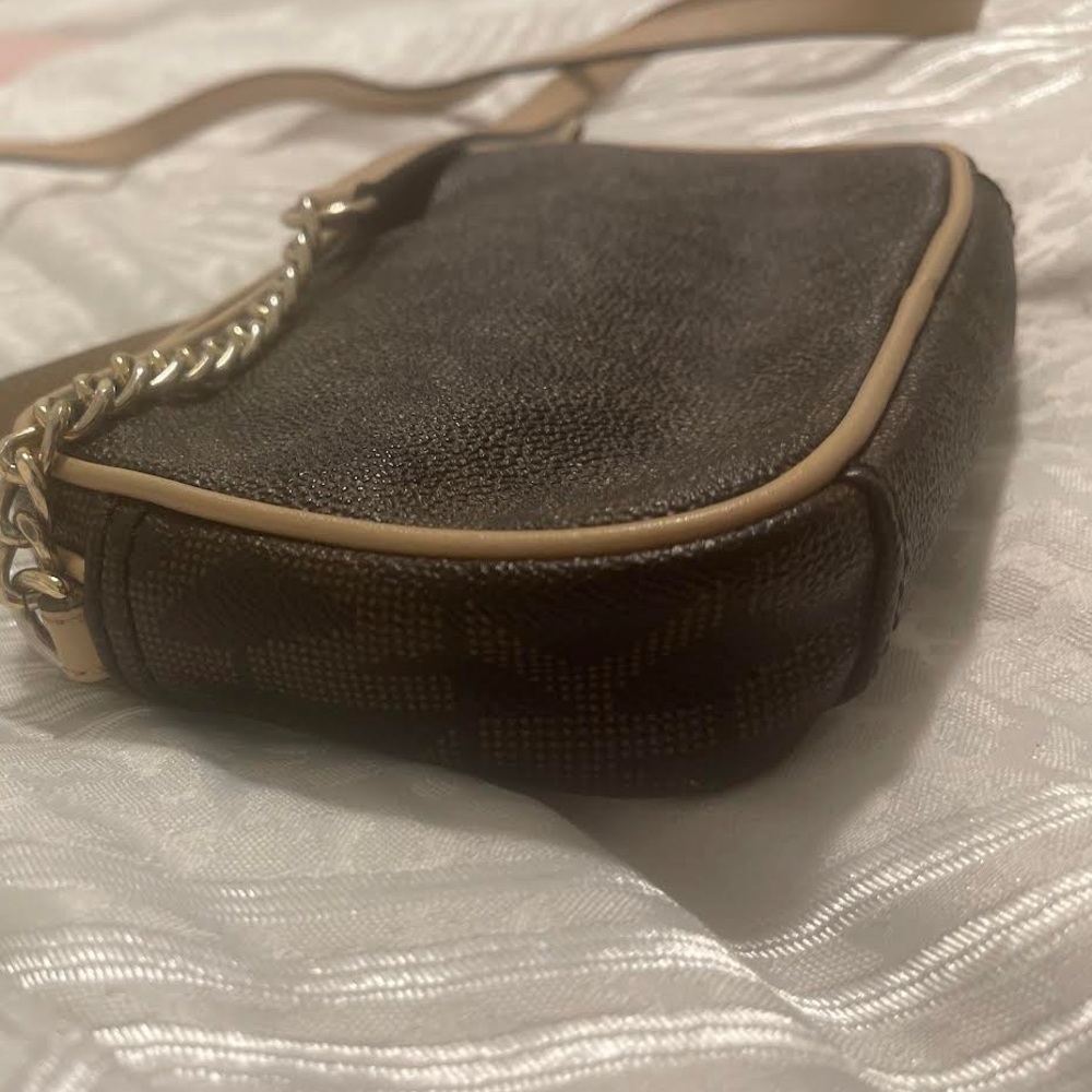 Wore it once great condition